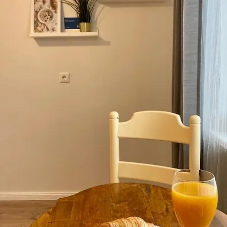 Apartment Studio Apartment *